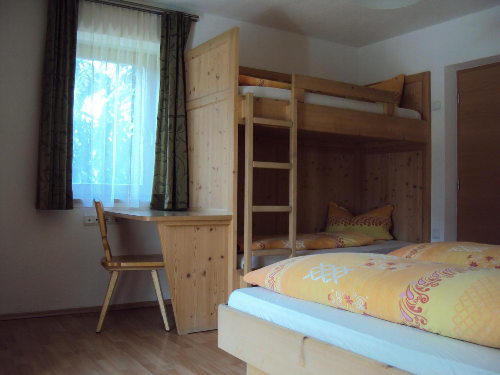 Haus Fliri Ξενοδοχείο Curon Venosta Δωμάτιο φωτογραφία